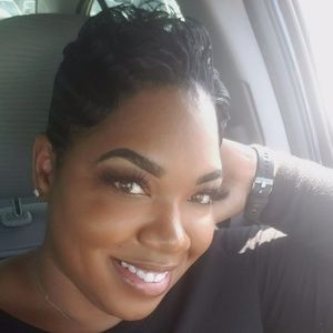 Meet your Posher, Christal